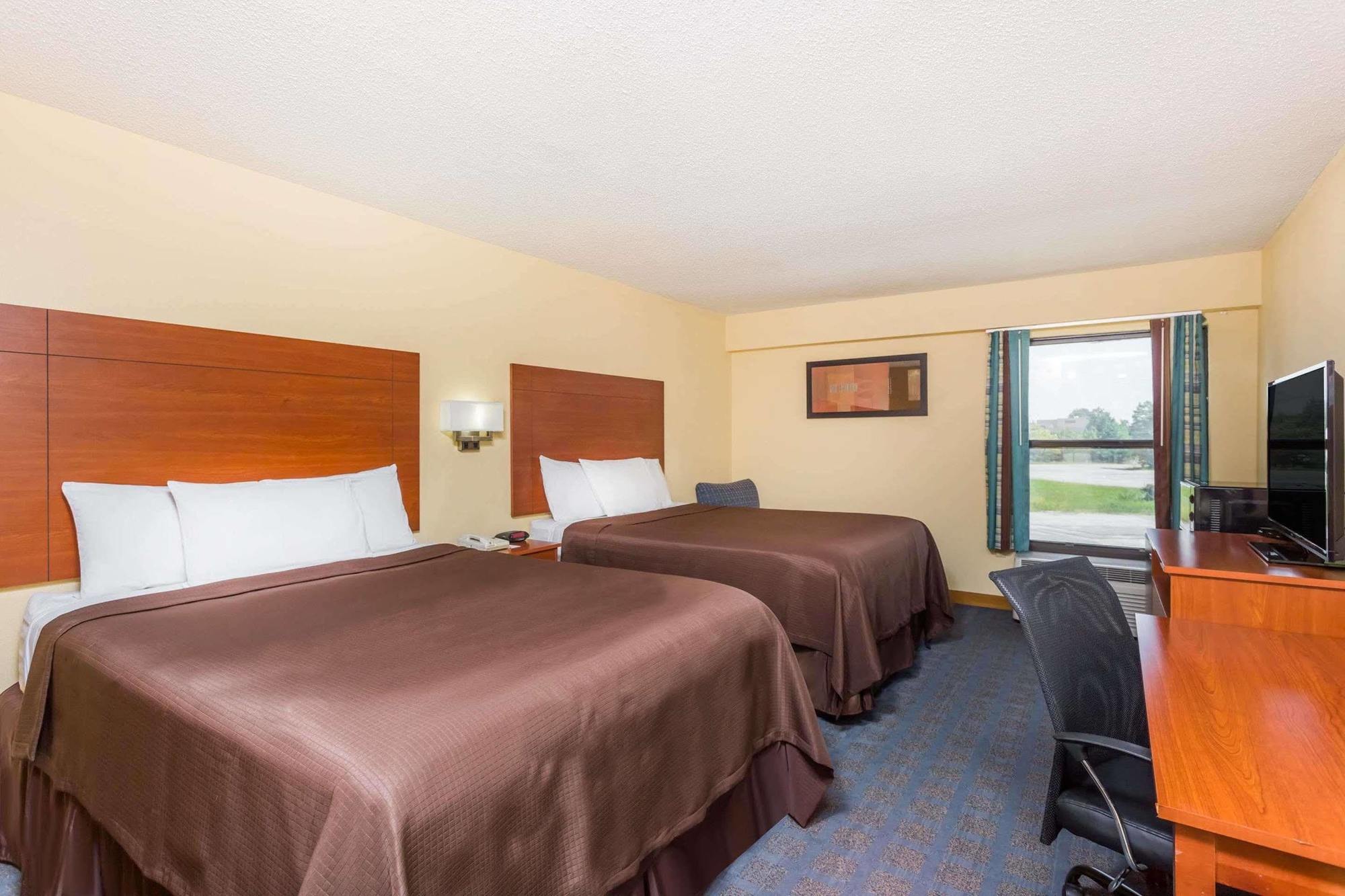 Howard Johnson By Wyndham Spartanburg Expo Center Esterno foto
