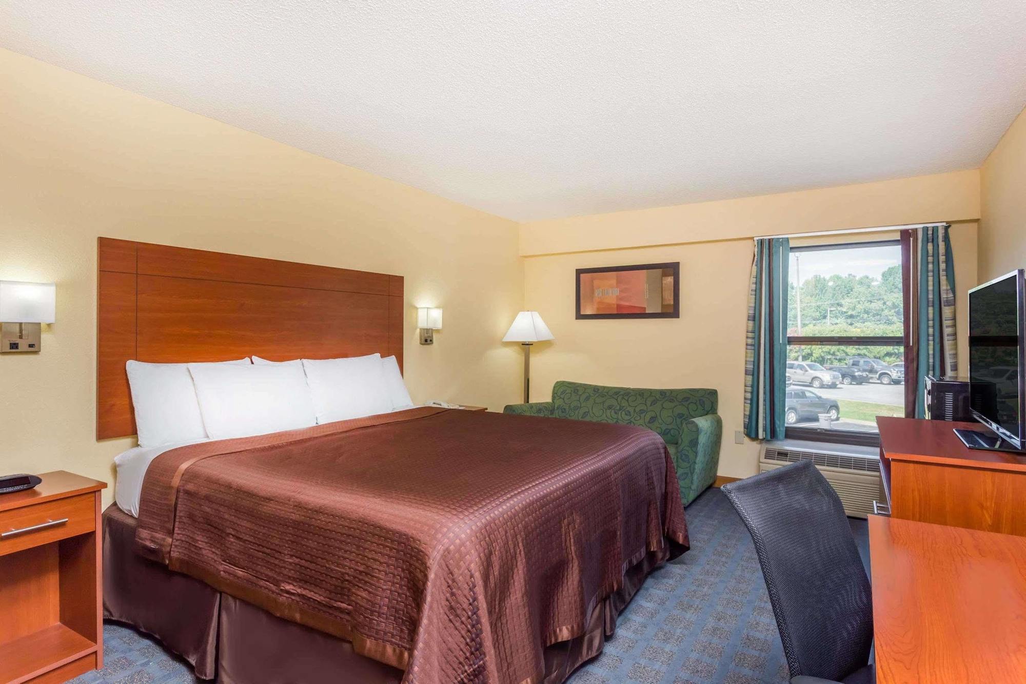 Howard Johnson By Wyndham Spartanburg Expo Center Esterno foto